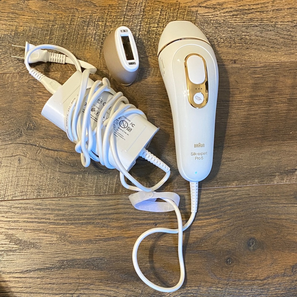 Braun Silk-expert Pro 5 IPL Hair Removal Device